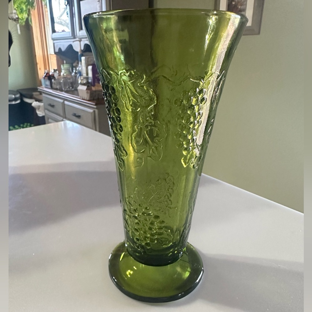 Vintage 50’s Indiana Glass Vase - Green